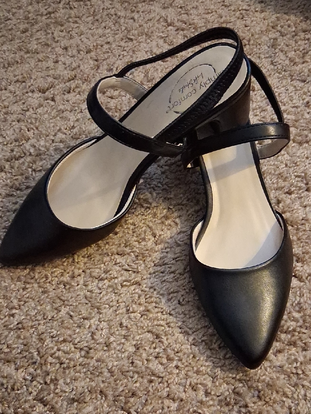 ® Black Pointed-Toe Slingback Flats